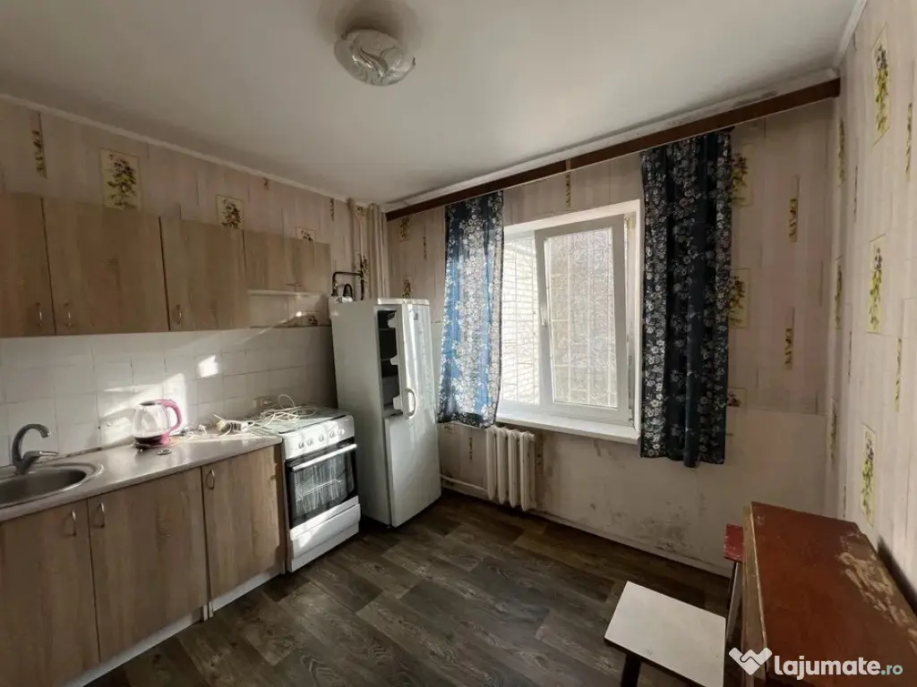 2 Camere zona Gorjului