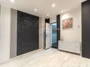 Comision 0|Spatiu Comercial Stradal - ideal pentru coafor... 