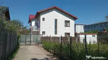 3 camere in vila si curte individuala