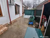 3 camere in vila si curte individuala 