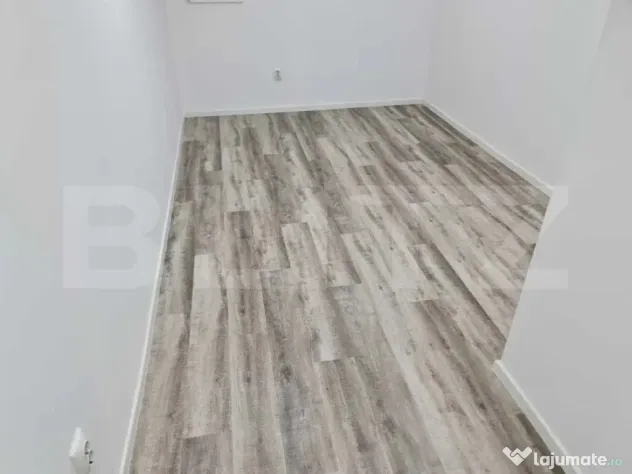 Boxa , spatiu de depozitare ,birou 15MP !