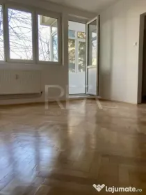 2 camere renovat pe Mihalache cu Vedere Spate
