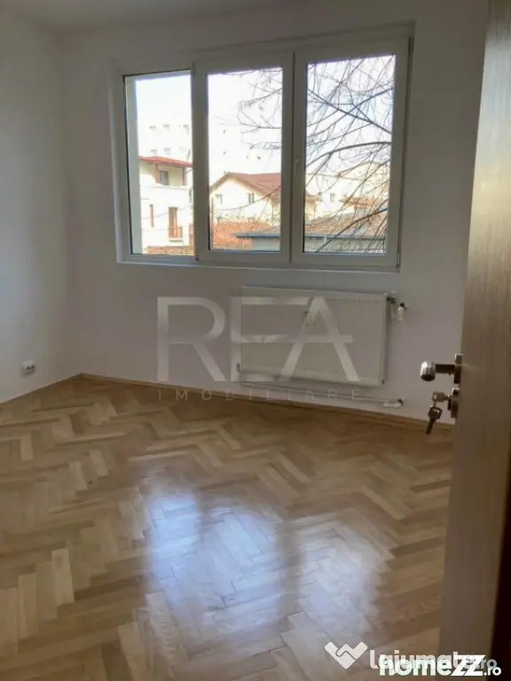 2 camere renovat pe Mihalache cu Vedere Spate - Bucuresti (Bucuresti-Ilfov)