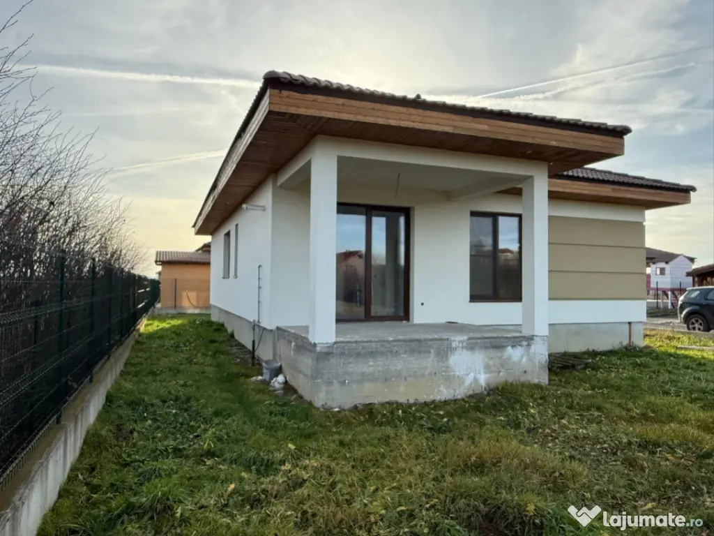 Casă finalizată stil mediteranean , 3 dormitoare, 100 mp u