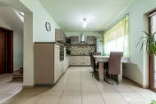 VILĂ MODERNĂ CU PISCINĂ, SAUNĂ- COMISION 0% – ARADU... 
