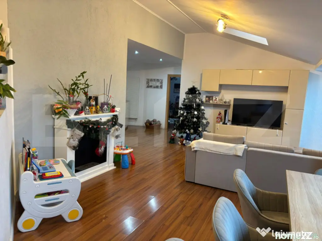 Apartament cu 3 camere de vanzare, 117 mp, strada Baritiu - Satu Mare (Satu-Mare)
