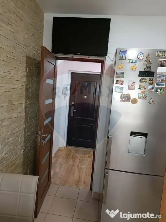 Apartament cu 2 camere de vânzare în zona George Enescu