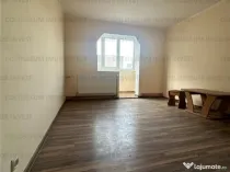 Tractorul - Apartament 2 camere, semidecomandat, etaj 3/4, balcon!
