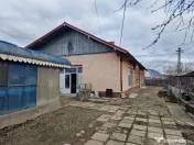 Se oferă spre vânzare / închiriere clădire cu spațiu... 