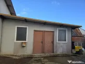 Se oferă spre vânzare / închiriere clădire cu spațiu... 