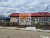 Se oferă spre vânzare / închiriere clădire cu spațiu...