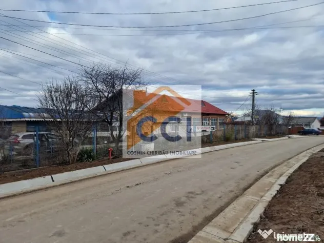 Se oferă spre vânzare / închiriere clădire cu spațiu...