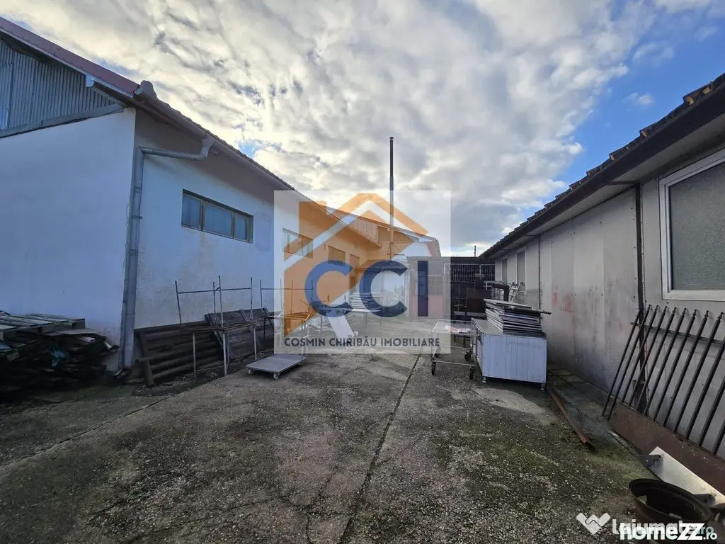 Se oferă spre vânzare / închiriere clădire cu spațiu...
