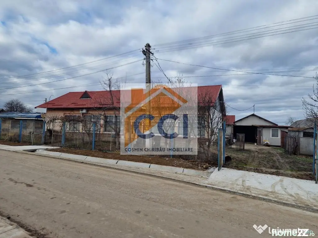 Se oferă spre vânzare / închiriere clădire cu spațiu...