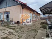 Se oferă spre vânzare / închiriere clădire cu spațiu...