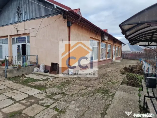 Se oferă spre vânzare / închiriere clădire cu spațiu...