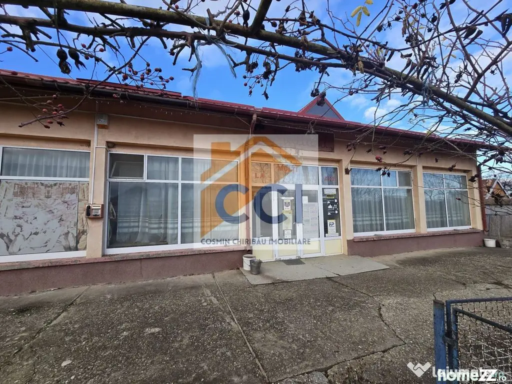 Se oferă spre vânzare / închiriere clădire cu spațiu...
