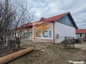 Se oferă spre vânzare / închiriere clădire cu spațiu...