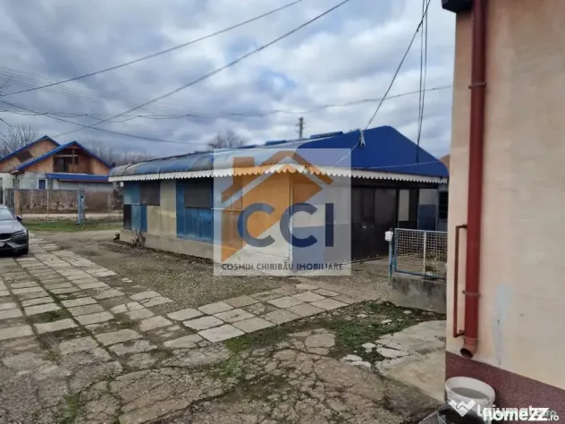 Se oferă spre vânzare / închiriere clădire cu spațiu...