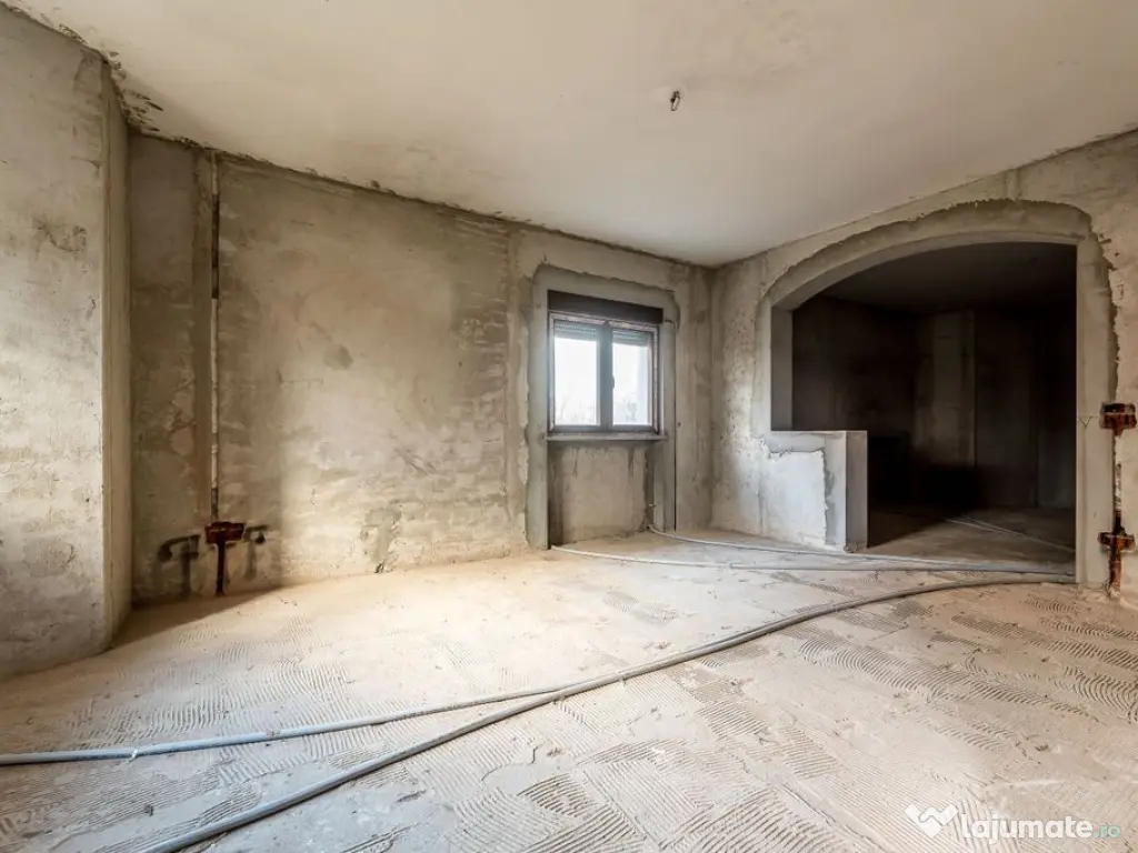 Casă spatioasa, construcție nouă – Zimandu Nou Teren...