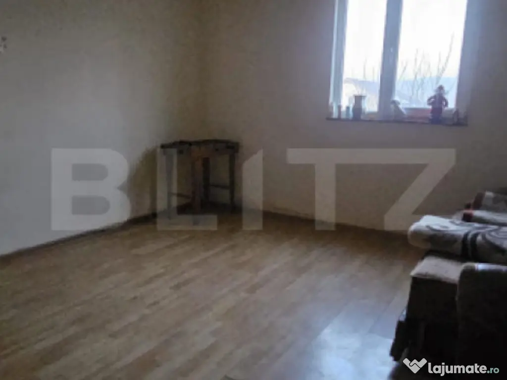 Casuta de vis parter + mansarda, la cheie, 5 camere, 20 km d