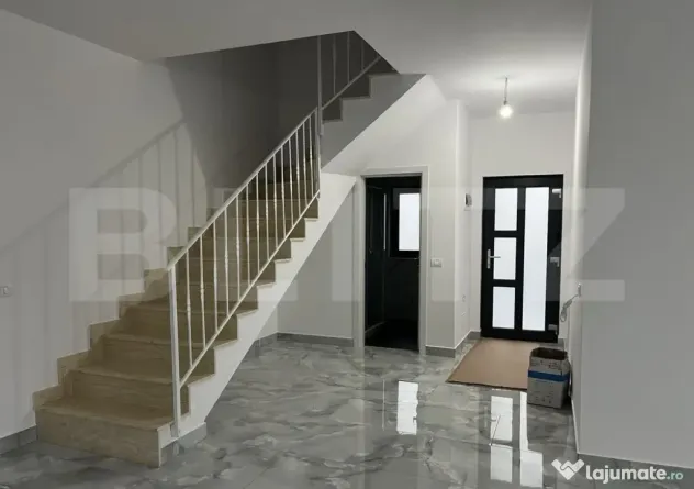 Vila tip duplex la cheie