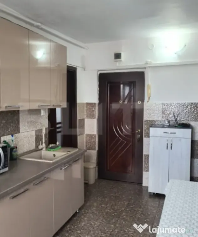 Apartament 2 camere decomandate de vânzare – Mărăști,
