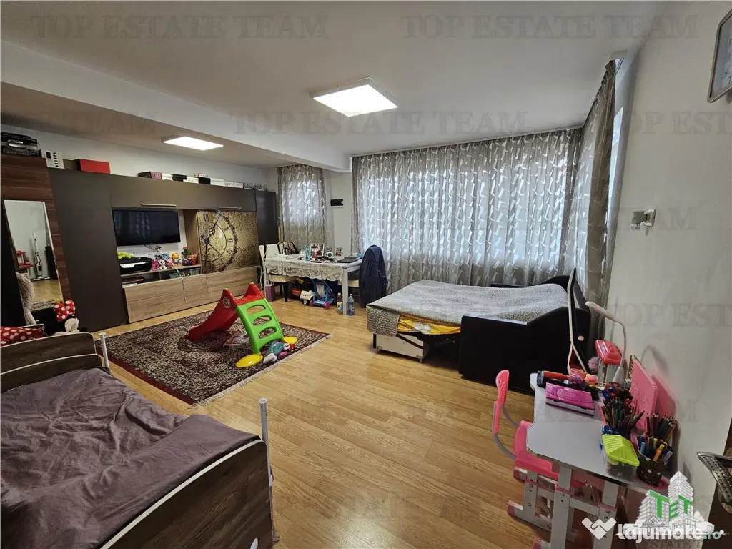 Vila regie proprie 5 camere crama centru Domnesti