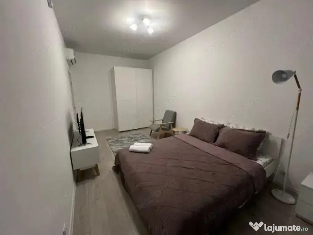 Inchiriez apartament cu 2 camere in zona Petrache Poenaru