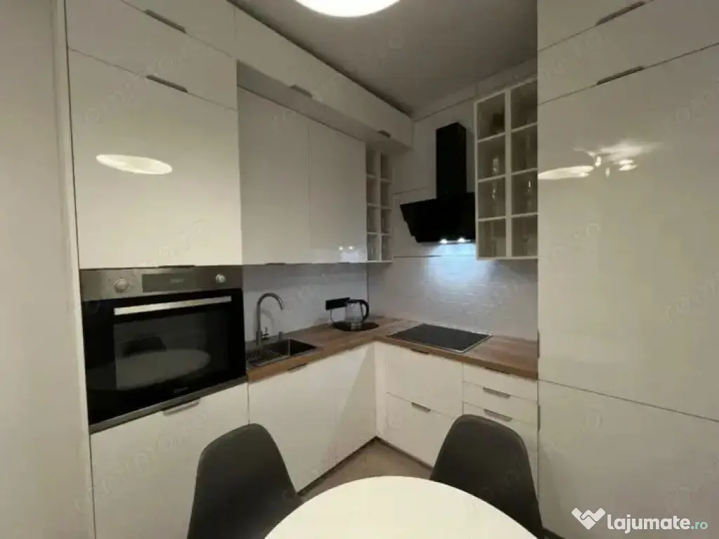 Inchiriez apartament cu 2 camere in zona Petrache Poenaru