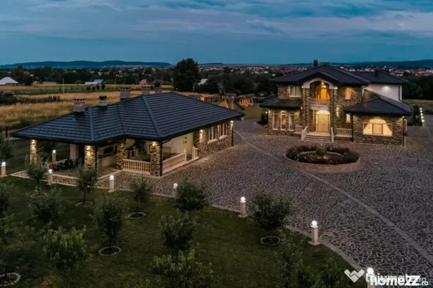 Casa exclusivista cu arhitectură unică, 320mp utili, Horod - Horodnic (Suceava)