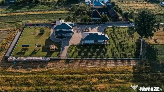 Casa exclusivista cu arhitectură unică, 320mp utili, Horod - Horodnic (Suceava)