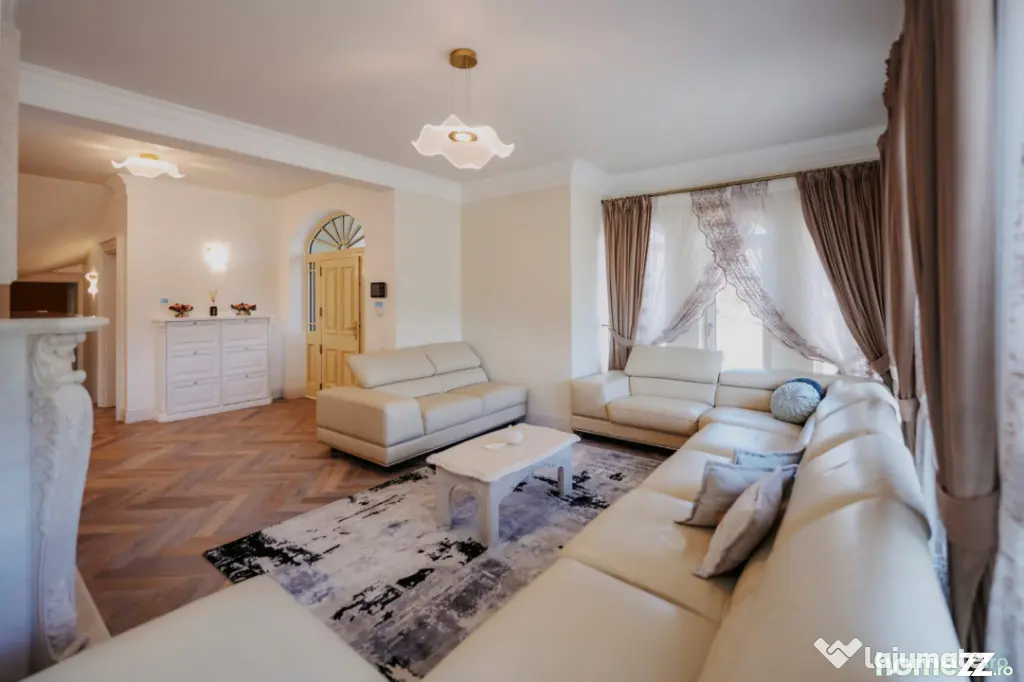Casa exclusivista cu arhitectură unică, 320mp utili, Horod - Horodnic (Suceava)