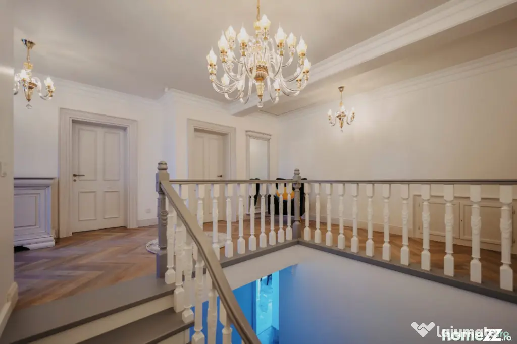 Casa exclusivista cu arhitectură unică, 320mp utili, Horod - Horodnic (Suceava)