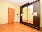 Metrou Nicolae Grigorescu, bloc H cărămidă, boxă, decomandat, 2 băi 