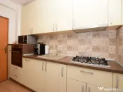 Metrou Nicolae Grigorescu, bloc H cărămidă, boxă, decomandat, 2 băi 