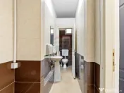 Spațiu comercial cu vad stradal de inchiriat in zona Pia... 