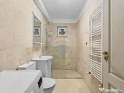 Apartament de închiriat cu 3 camere Ultracentral, parcar... 