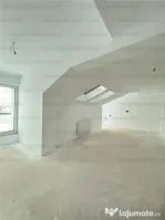 Apartament 2.5 camere+terasa 60mp- zona Tractorul