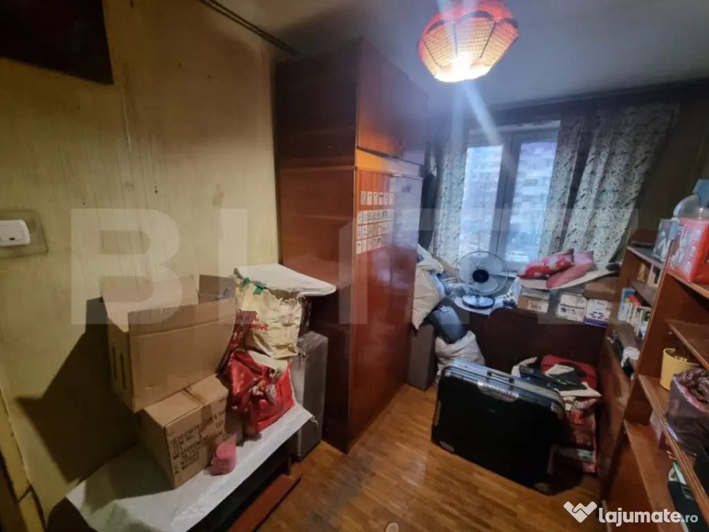 Apartament 3 camere, 54 mp, zona Calea Bucuresti - Scoala 21