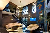 Blue Velvet in Cloud 9– Duplex Parter | Groundfloor Duplex 