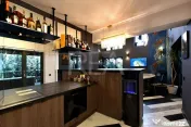 Blue Velvet in Cloud 9– Duplex Parter | Groundfloor Duplex 