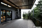 Blue Velvet in Cloud 9– Duplex Parter | Groundfloor Duplex 