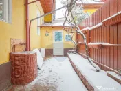 Proprietate cu 2 apartamente și garaj, Schei 