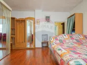 Proprietate cu 2 apartamente și garaj, Schei 