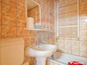 Proprietate cu 2 apartamente și garaj, Schei 