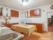 Proprietate cu 2 apartamente și garaj, Schei 