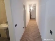 Penthouse de 3 camere zona Tractorul 