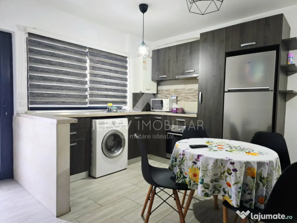 Studio 2 nivele 42mp, utilat si mobilat, curte 11mp, parcare