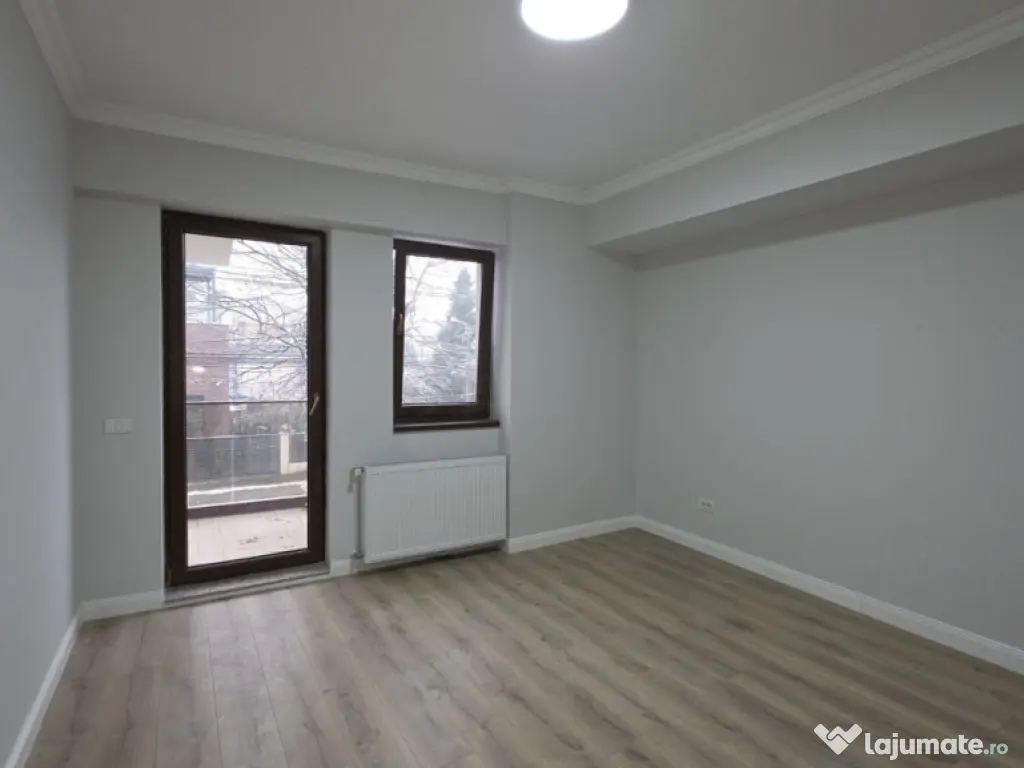 3 Camere Damaroaia bl nou